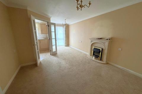 2 bedroom retirement property for sale, Windsor Way, Aldershot