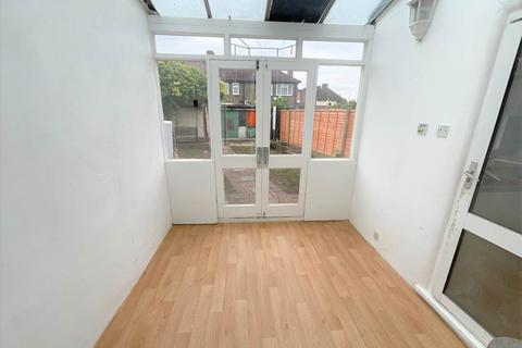 3 bedroom house to rent, Hedgemans Road, Dagenham , Essex