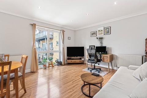 2 bedroom apartment for sale, Bridge Wharf, Surrey KT16