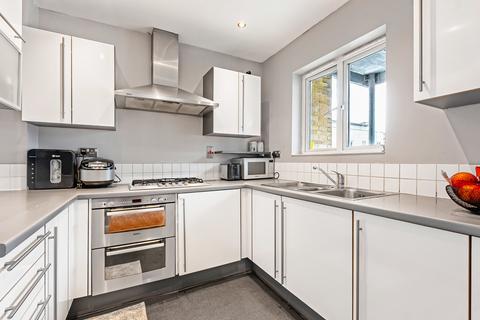 2 bedroom apartment for sale, Bridge Wharf, Surrey KT16
