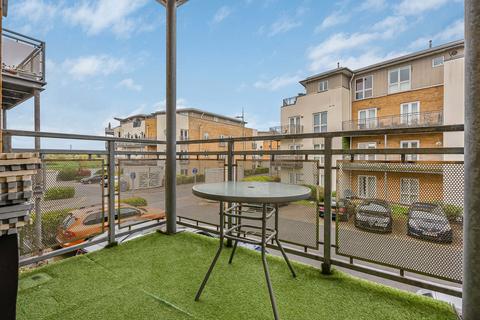 2 bedroom apartment for sale, Bridge Wharf, Surrey KT16