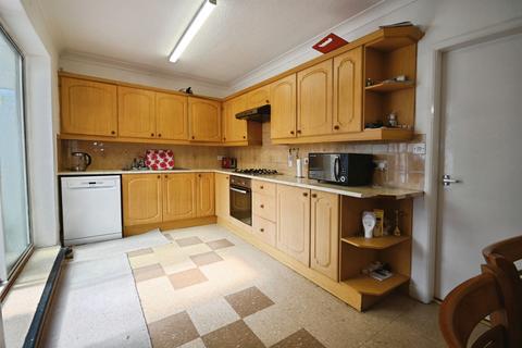 3 bedroom semi-detached house for sale, Mountbatten Way, Peterborough
