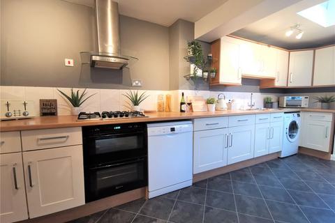 4 bedroom terraced house for sale, Danes Road, Bicester, Oxfordshire, OX26