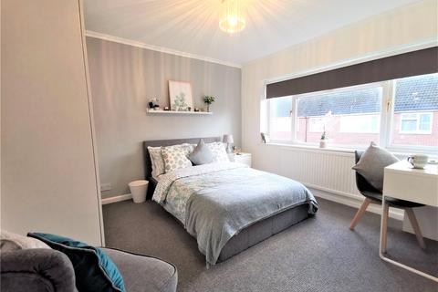 4 bedroom terraced house for sale, Danes Road, Bicester, Oxfordshire, OX26