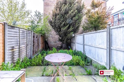 3 bedroom maisonette for sale, Blackwell Close, Lower Clapton, Hackney, London, E5