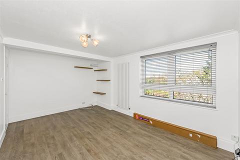 2 bedroom apartment to rent, Moresby House, Retingham Way, Chingford, E4