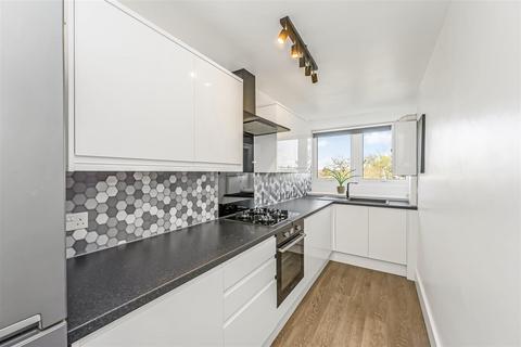 2 bedroom apartment to rent, Moresby House, Retingham Way, Chingford, E4