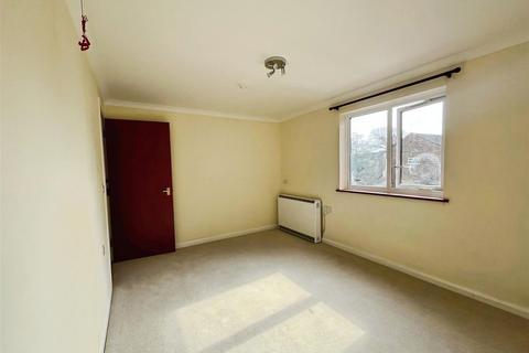 1 bedroom retirement property for sale, St. Benedicts Close, Aldershot