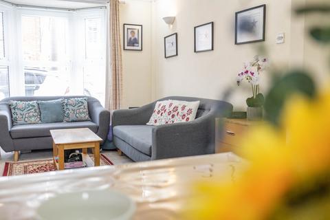 2 bedroom terraced house for sale, Kent Avenue, Ashford, Kent, TN24