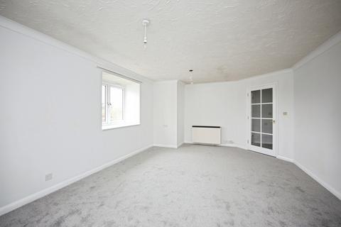 2 bedroom flat for sale, Swan Court, Banbury Road, Stratford-upon-Avon, Warwickshire, CV37