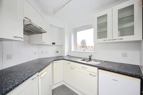 2 bedroom flat for sale, Swan Court, Banbury Road, Stratford-upon-Avon, Warwickshire, CV37