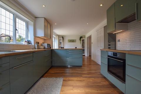 4 bedroom detached house to rent, The Sycamores, Milton, Cambridge