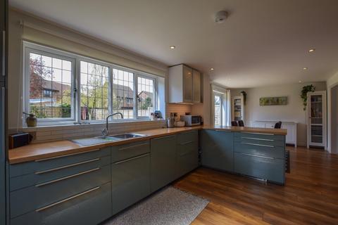 4 bedroom detached house to rent, The Sycamores, Milton, Cambridge