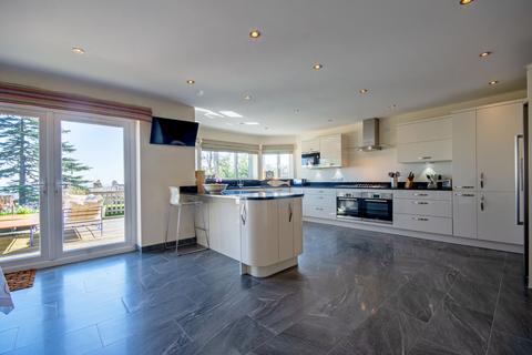 4 bedroom detached house for sale, St. Peters Road, Malvern Worcestershire, WR14 1QS