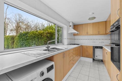 5 bedroom detached house for sale, Gayton Close, Chesham Bois, Amersham, Buckinghamshire, HP6 6DW