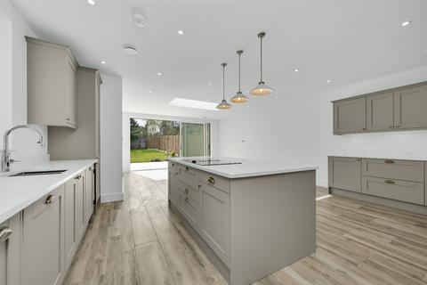 4 bedroom semi-detached house for sale, Hurst Road, East Molesey, Surrey, KT8