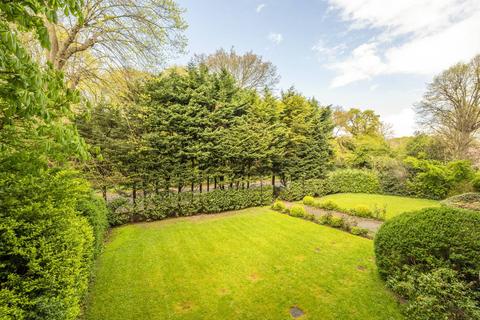 2 bedroom flat to rent, Wimbledon Park Side, Southfields, London, SW19