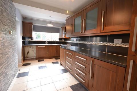 3 bedroom terraced house to rent, Palfrey Road, Stourbridge