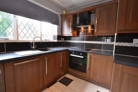 3 bedroom terraced house to rent, Palfrey Road, Stourbridge