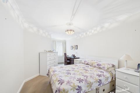 1 bedroom flat for sale, Pearl Court, Croft Road, Aylesbury