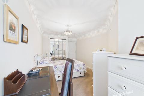1 bedroom flat for sale, Pearl Court, Croft Road, Aylesbury