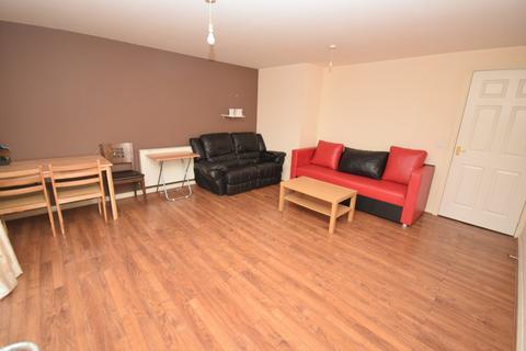 2 bedroom flat to rent, St. Lukes Court, Hatfield AL10
