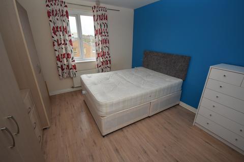 2 bedroom flat to rent, St. Lukes Court, Hatfield AL10