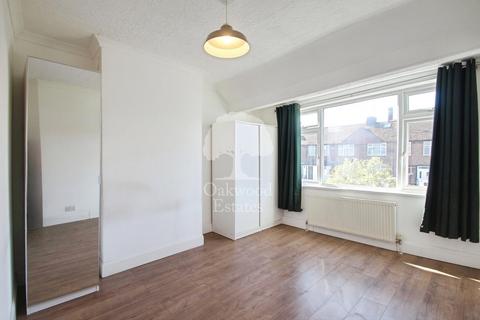 3 bedroom semi-detached house to rent, Church Road, West Drayton UB7