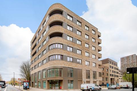 1 bedroom flat for sale, Hyde Apartments, 1 Hyde Lane, London, SW11