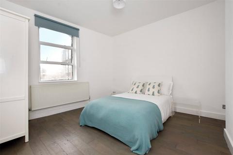 3 bedroom flat for sale, Cheshire Street, London, E2