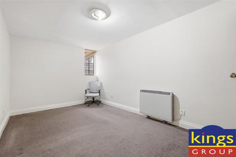 1 bedroom ground floor flat for sale, Caroe Court, Edmonton, N9