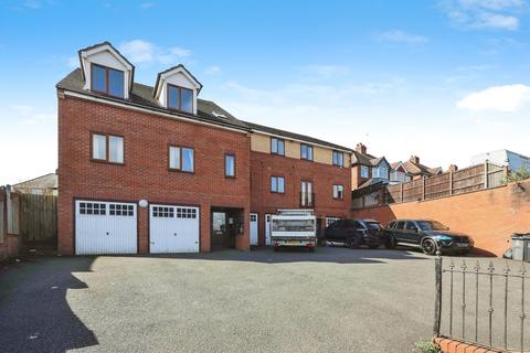 2 bedroom flat for sale, New Birmingham Road, Tividale, Oldbury