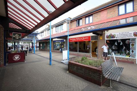 Retail property (high street) to rent, The Broadway Thatcham RG19 3HN