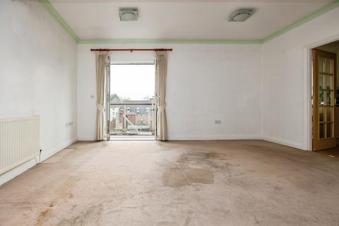 2 bedroom flat for sale, The Lamports, Alton, Hampshire, GU34