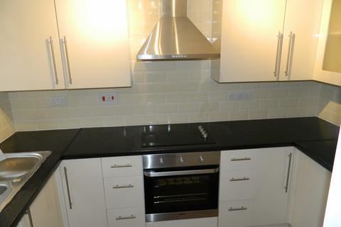 2 bedroom semi-detached house to rent, Painswick Close, Witney OX28