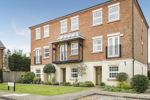 Tower Place, Warlingham CR6