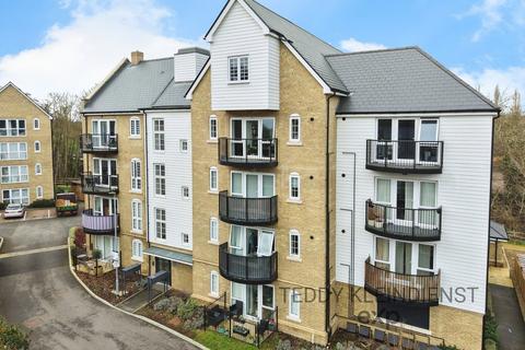 1 bedroom flat for sale, Gunpowder Road, Worcester Park KT4