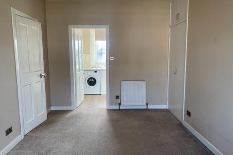 2 bedroom flat to rent, Woodhall Drive, Juniper Green, Edinburgh, EH14