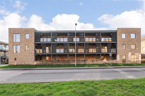 2 bedroom flat for sale, Austin Drive, Cambridge CB2
