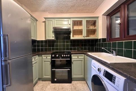 3 bedroom house to rent, Sutton Road, Barking, IG11