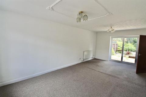 2 bedroom end of terrace house to rent, 22Nd Avenue, Hull