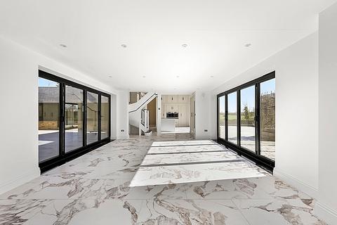 4 bedroom barn conversion for sale, London Road, Stanford Rivers, CM5