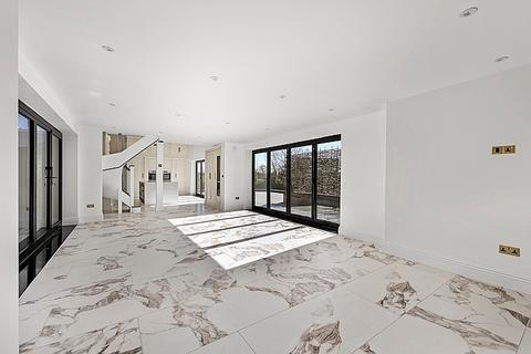 4 bedroom barn conversion for sale, London Road, Stanford Rivers, CM5