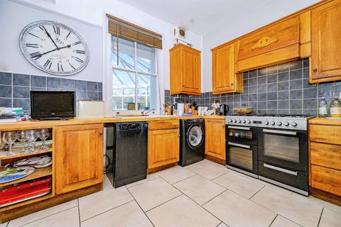4 bedroom semi-detached house for sale, Chequers Lane, WATFORD
