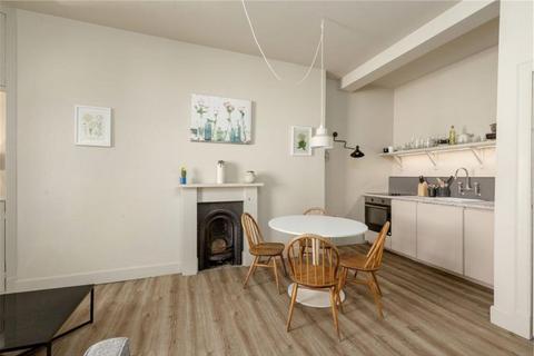 undefined, 96/11 Canongate, Old Town, EH8 8DD