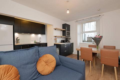 3 bedroom flat for sale, 32A Hillside Street, Edinburgh, EH7 5HB