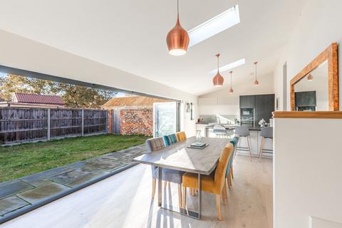 2 bedroom barn conversion for sale, Chain Free in Little Snoring