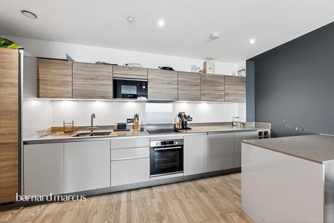 2 bedroom flat for sale, Blagdon Road, New Malden