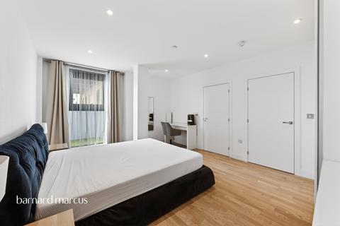 2 bedroom flat for sale, Blagdon Road, New Malden