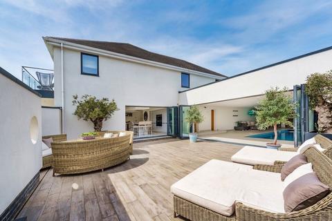 5 bedroom detached house for sale, Tamarisk Way, East Preston, BN16